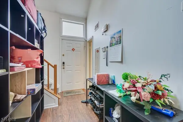 70 Avebury Pl, Franklin Twp., NJ 08873