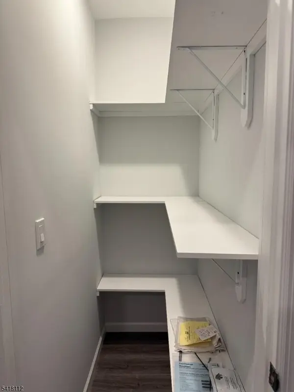 37 6Th St, Harrison Town, NJ 07029