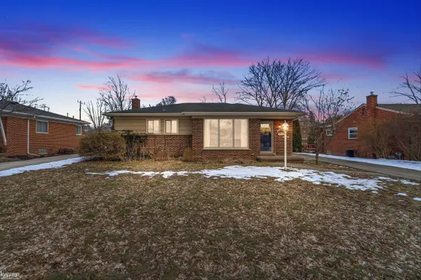 22886 Frederick ST, Farmington, MI 48336