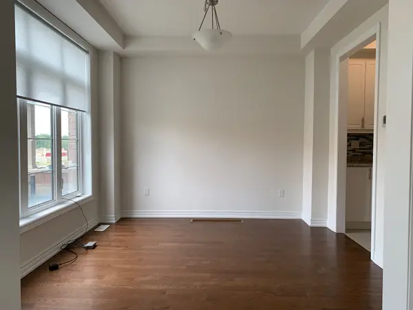 220 Coronation RD, Whitby, ON L1P 0H7