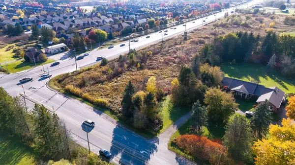 592 Taunton RD E, Ajax, ON L1T 4S9