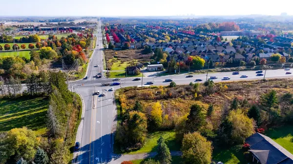 592 Taunton RD E, Ajax, ON L1T 4S9