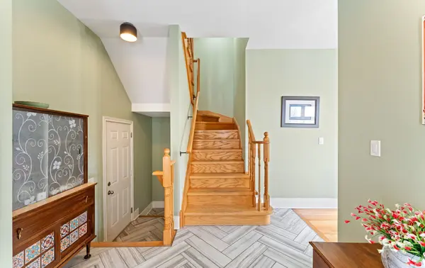 25 John Frank RD, Vaughan, ON L4L 0A5