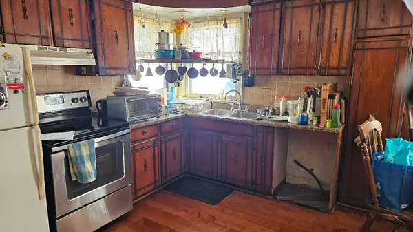 8 STURGEON BAY RD, Severn, ON L0K 1E0