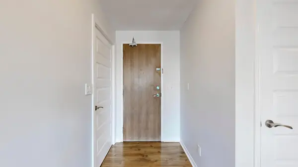 215 Queen ST E #2108, Brampton, ON L6W 0A9