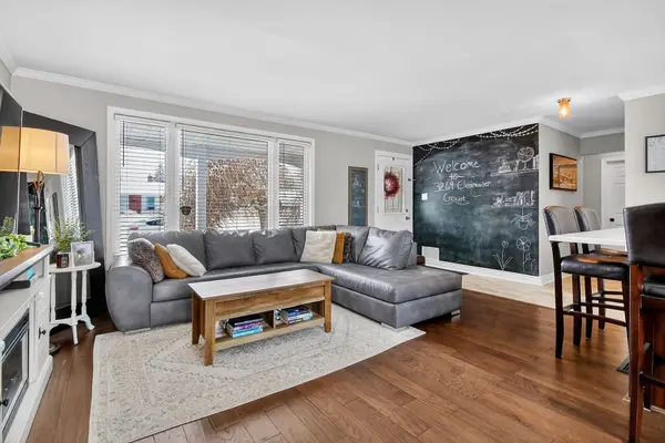 3269 CLEARWATER CRES, Hunt Club - South Keys And Area, ON K1V 7S3