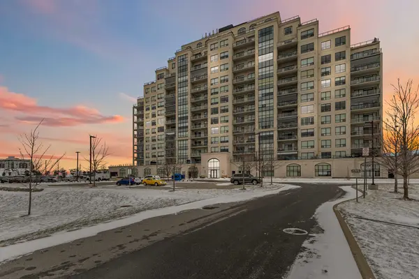 260 Villagewalk BLVD #411, London North, ON N6G 0W6