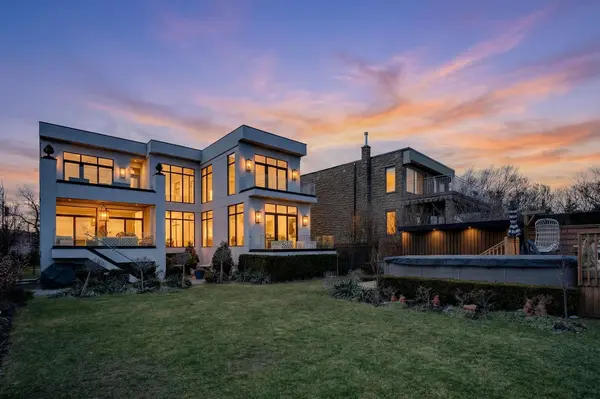 711 Beach BLVD, Hamilton, ON L8H 6Y5