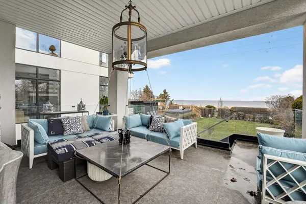 711 Beach BLVD, Hamilton, ON L8H 6Y5