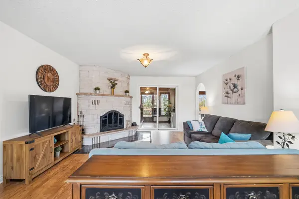 1779 Floyd AVE, Kingston, ON K7L 4V4