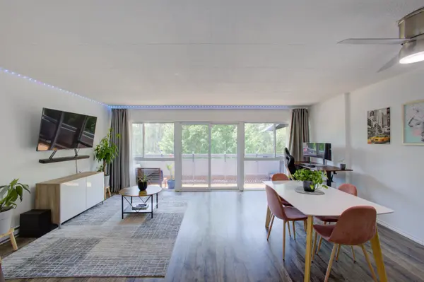 91 Conroy CRES #202, Guelph, ON N1G 2V5