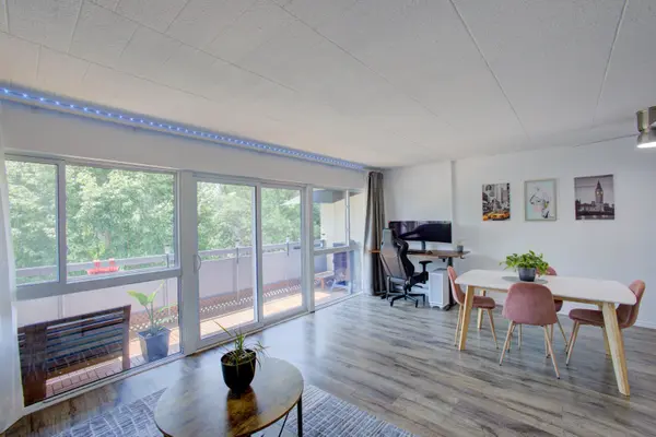 91 Conroy CRES #202, Guelph, ON N1G 2V5