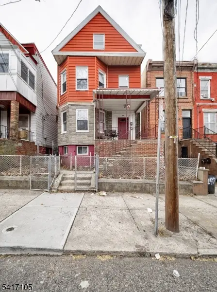 193 Clerk St, Jersey City, NJ 07305