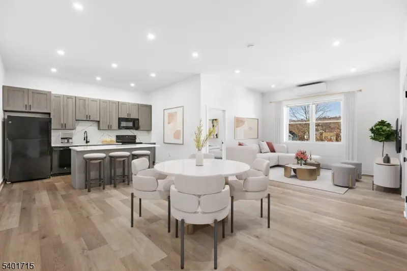 556 Main St #2, City Of Orange Twp., NJ 07050