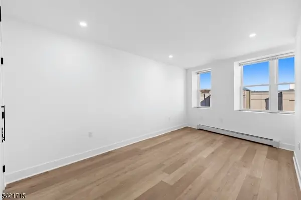 556 Main St #2, City Of Orange Twp., NJ 07050