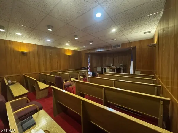 37 E Blackwell St, Dover Town, NJ 07801