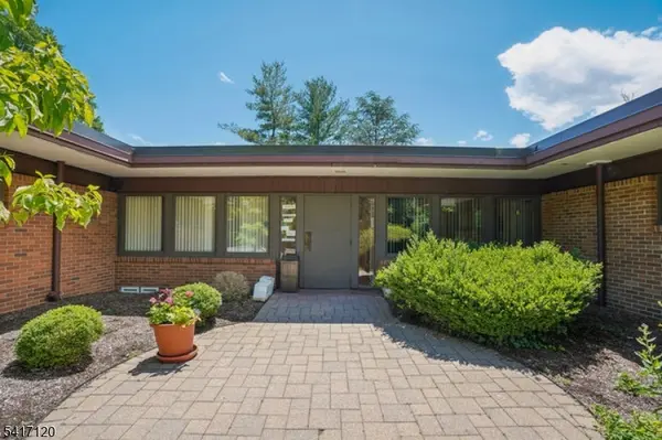 8 Shunpike, Madison Boro, NJ 07940