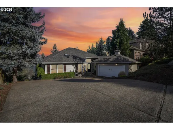 19760 WILDWOOD DR, West Linn, OR 97068