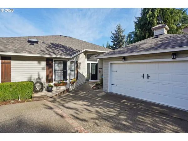 19760 WILDWOOD DR, West Linn, OR 97068