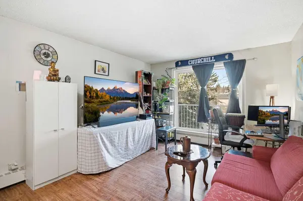 5601 Dalton DR NW #301C, Calgary, AB T3A 2E2