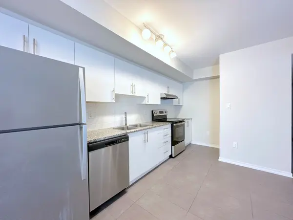 35 Valley Woods RD #513, Toronto C13, ON M3A 2R5