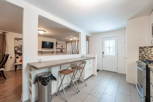 1277 Broadview AVE #Main, Toronto E03, ON M4K 2T5