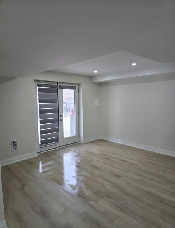 2088 Chris Mason ST, Oshawa, ON L1H 7K5