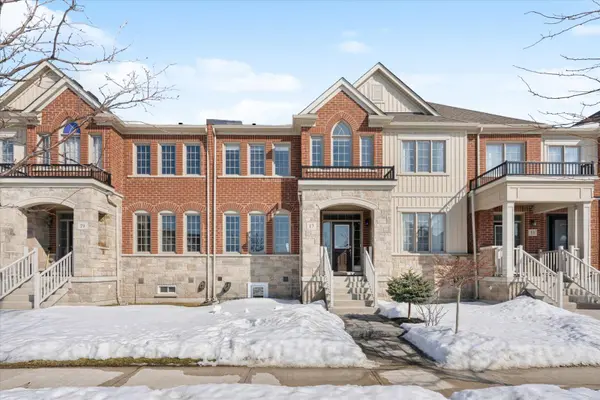 17 Carratuck ST, East Gwillimbury, ON L9N 0S5