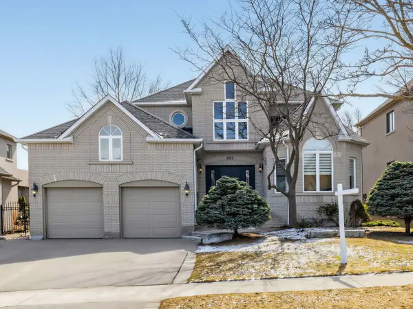 203 Thomson Creek BLVD, Vaughan, ON L4H 1H1