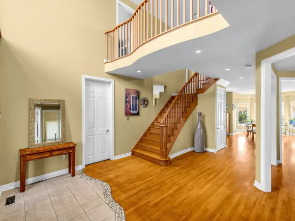 203 Thomson Creek BLVD, Vaughan, ON L4H 1H1