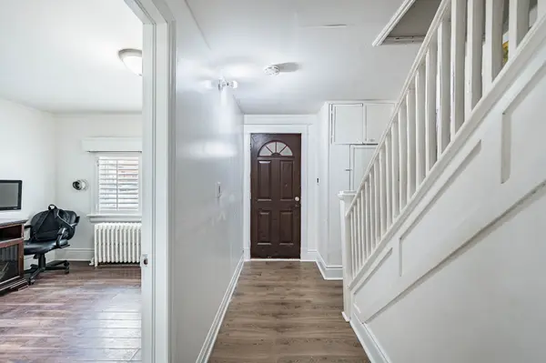 18 Hillcrest AVE, Brampton, ON L6W 1Y8