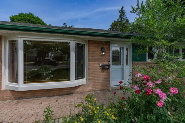 254 Bartley Bull Pkwy, Brampton, ON L6W 2L1