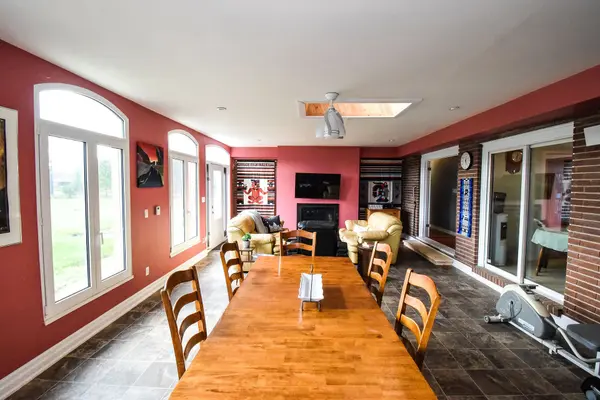 9735 CARL RD, Niagara Falls, ON L0S 1K0