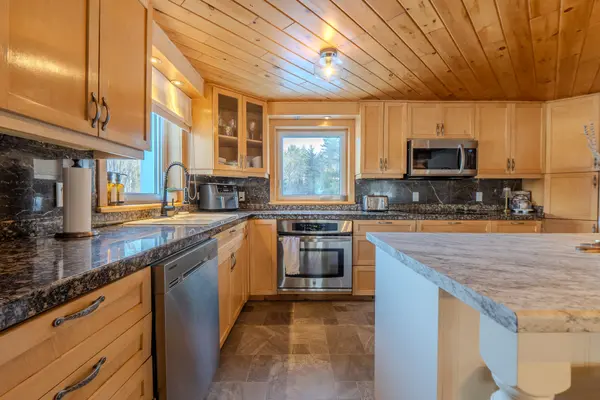 362 Derland RD, East Ferris, ON P0H 1H0