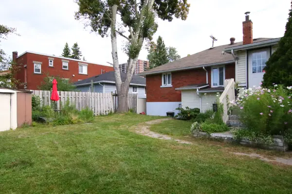 316 Lafontaine AVE, Vanier And Kingsview Park, ON K1L 6X2