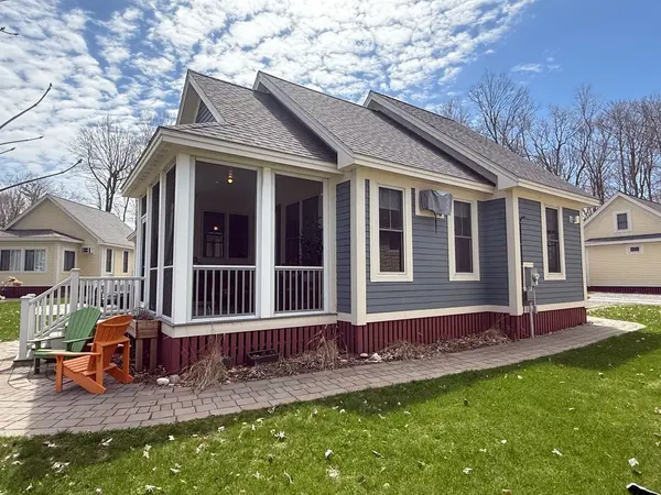 17 Hollow LN #222, Prince Edward County, ON K0K 1P0