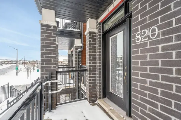 820 Ralph Hennessy Ave AVE, Blossom Park - Airport And Area, ON K1X 0E4