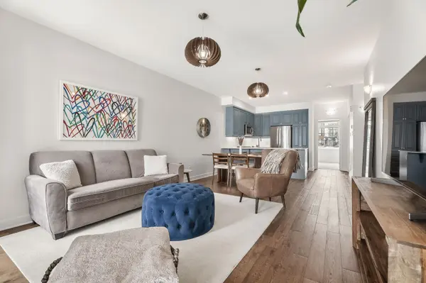 820 Ralph Hennessy Ave AVE, Blossom Park - Airport And Area, ON K1X 0E4