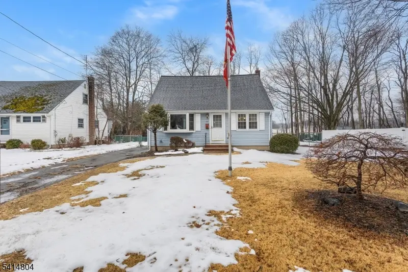 336 W Crescent Pkwy, South Plainfield Boro, NJ 07080