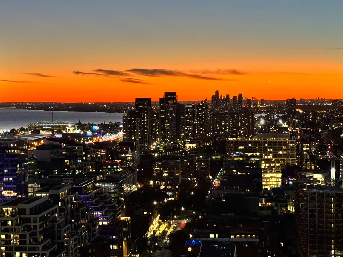 55 Mercer ST #4102, Toronto C01, ON M5V 0W4