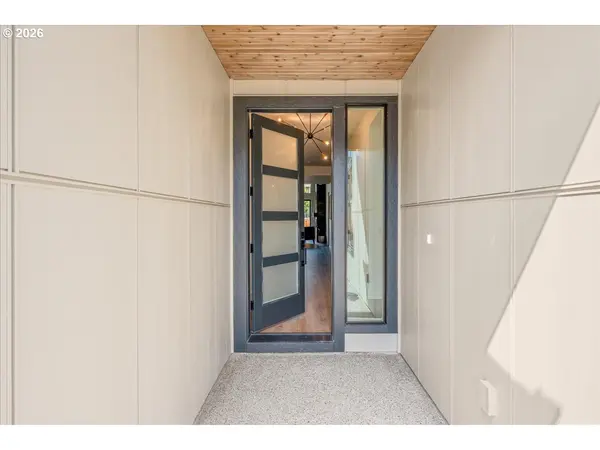 750 N V ST, Washougal, WA 98671