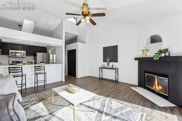 6447 Jonathan CT, Colorado Springs, CO 80918