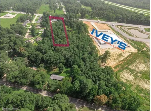 5244 N Market Street, Shreveport, LA 71107