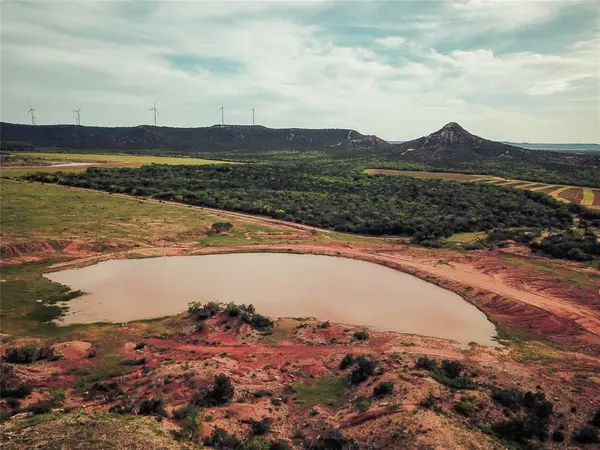 718 W CR 301, Merkel, TX 75455