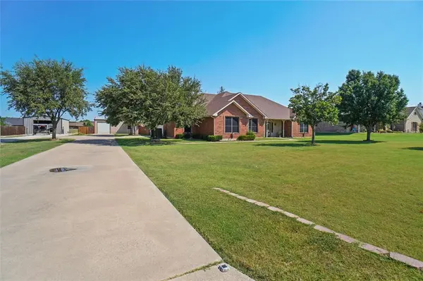 11360 Hill Country Circle, Ponder, TX 76259