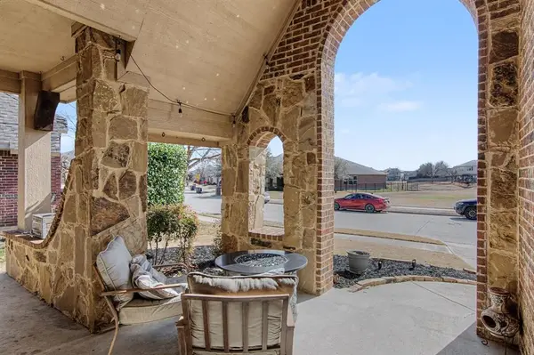 5728 Brookside Drive, Denton, TX 76226