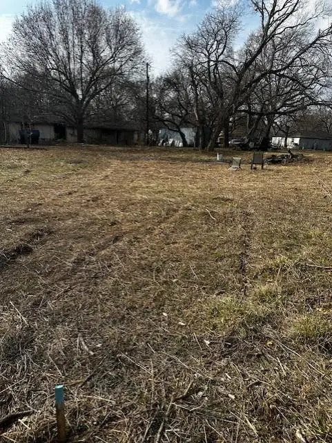 320 E Ford Street, Bells, TX 75414