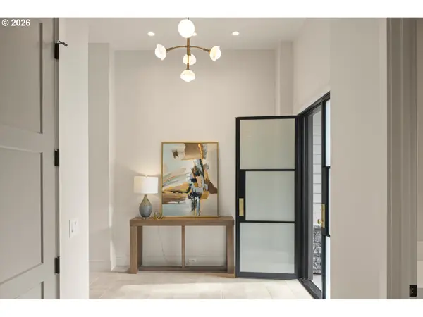 3537 LAKE GROVE AVE, Lake Oswego, OR 97035