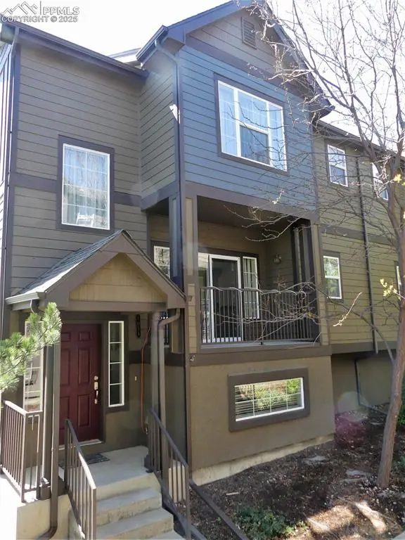 1054 Kara Ridge PT, Colorado Springs, CO 80907