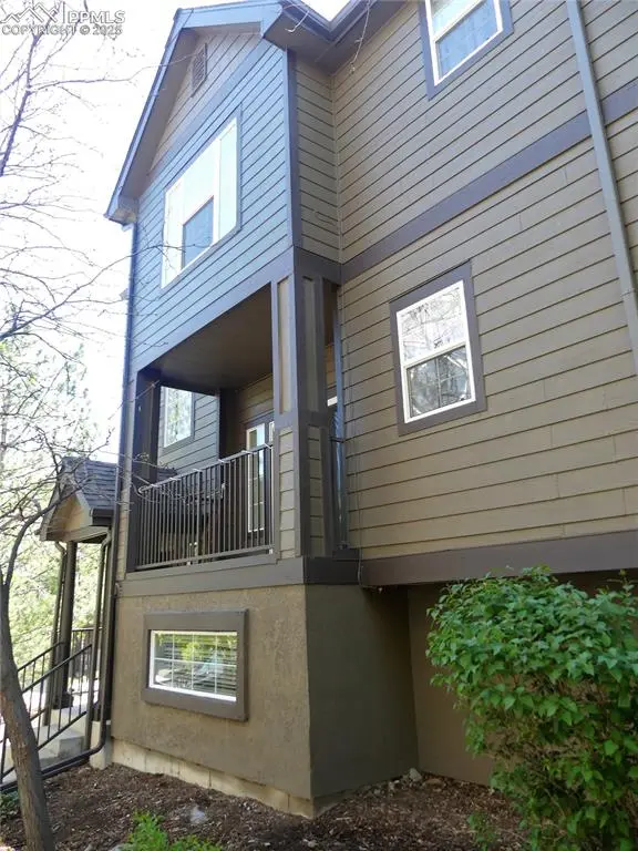 1054 Kara Ridge PT, Colorado Springs, CO 80907